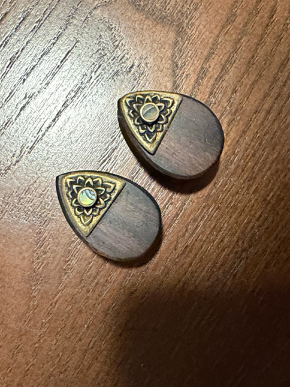22MM (7/8”) Vintage-Inspired Wooden Teardrop gauges with Brass Accents - Brown